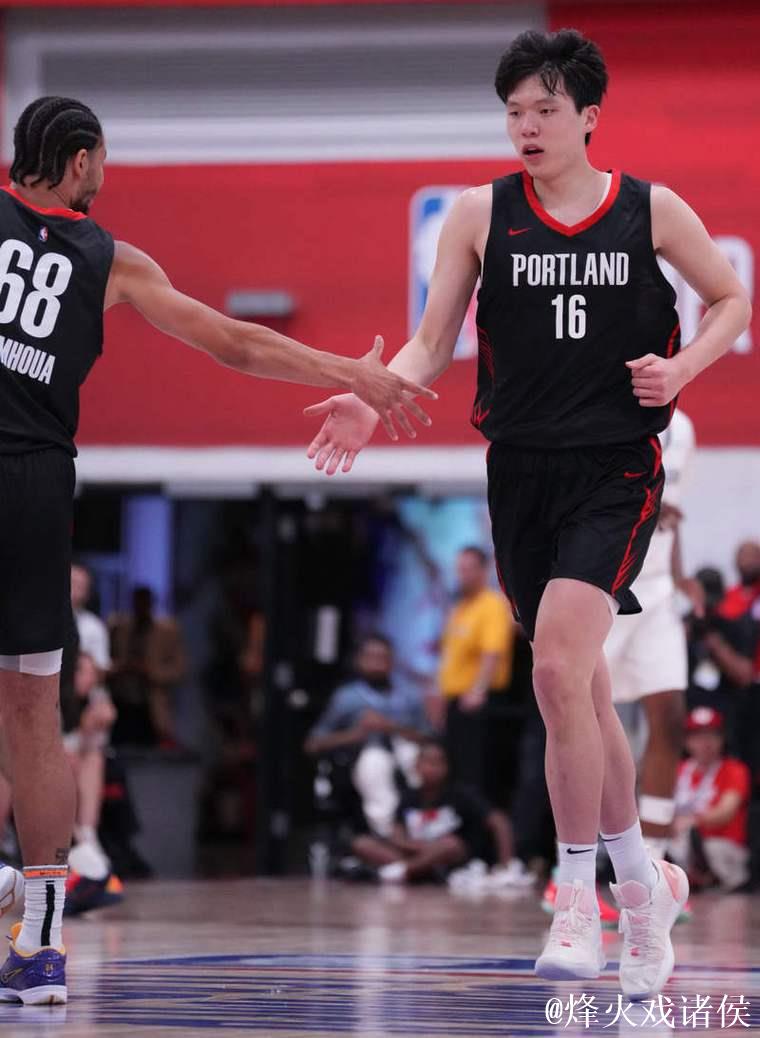 开拓者输球后，没想到斯普利特赛后这样谈杨瀚森他防守端犯错